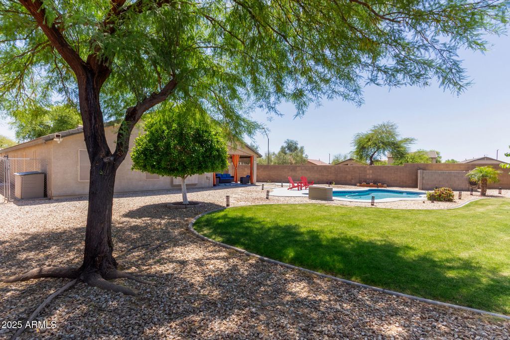 property-img