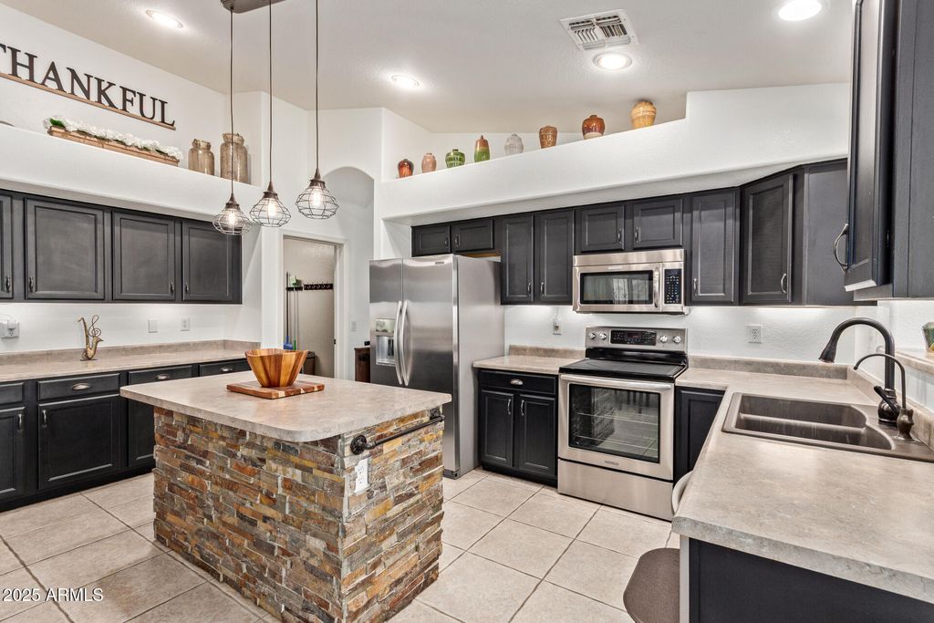 property-img