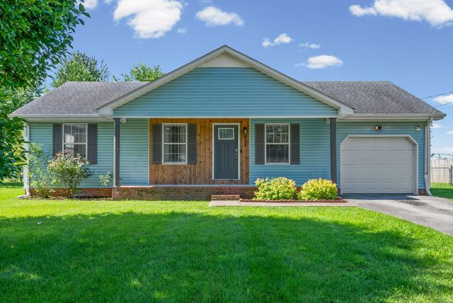 932 Linda Dr, Oak Grove, KY 42262