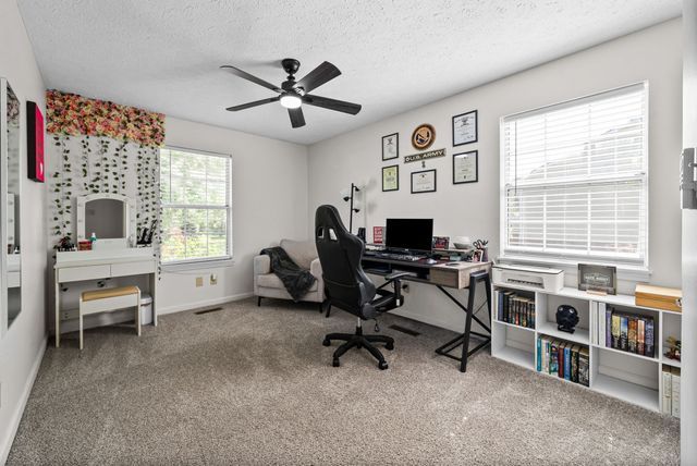 932 Linda Dr, Oak Grove, KY 42262