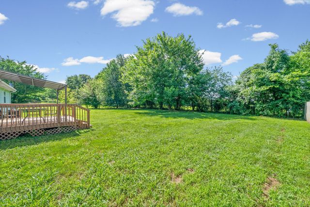 932 Linda Dr, Oak Grove, KY 42262