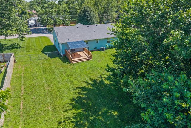 932 Linda Dr, Oak Grove, KY 42262