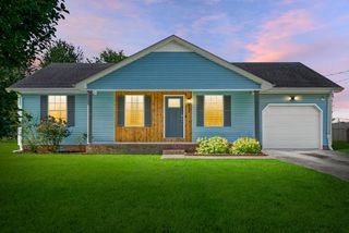 932 Linda Dr, Oak Grove, KY 42262
