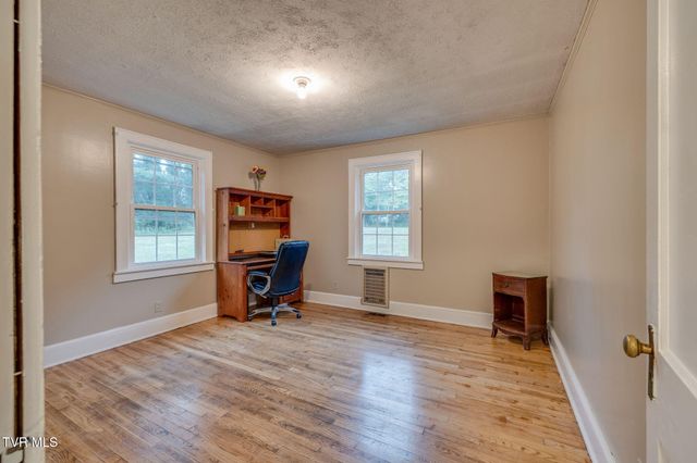 1837 Holston Drive, Bristol, TN 37620