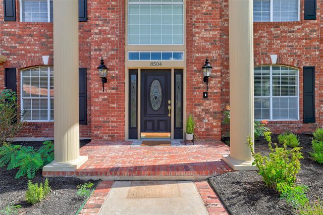 8504 Sweetness LN, Austin, TX 78750