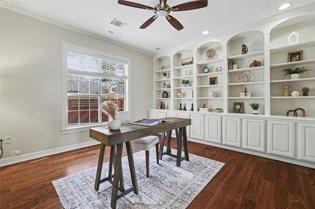 8504 Sweetness LN, Austin, TX 78750
