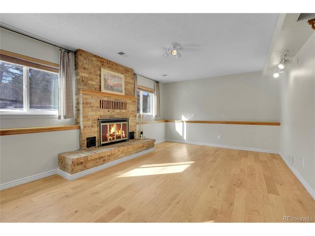 709 S Granby Cir, Aurora, CO 80012