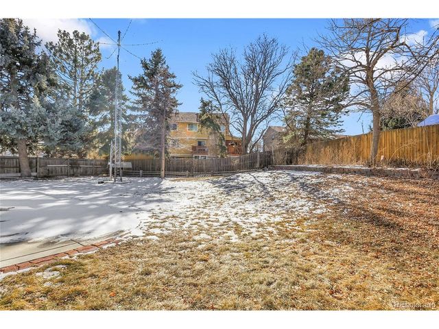 709 S Granby Cir, Aurora, CO 80012