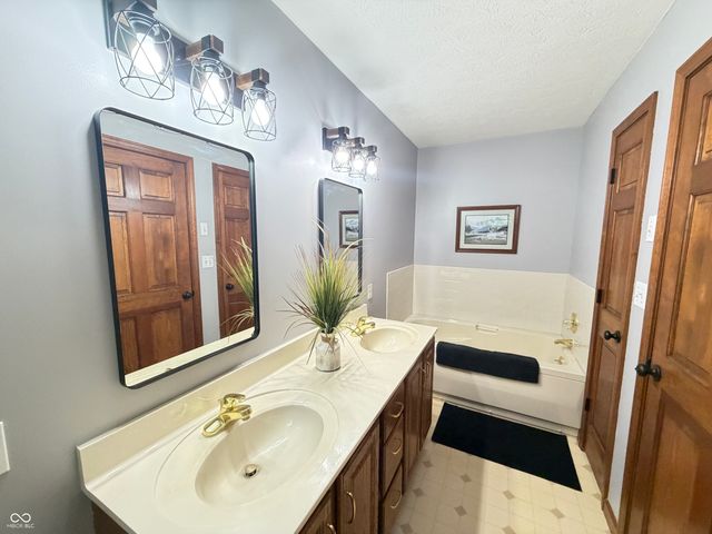 2636 Country Club Road, Spencer, IN 47460