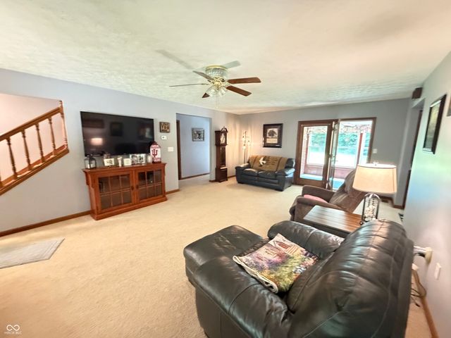 2636 Country Club Road, Spencer, IN 47460
