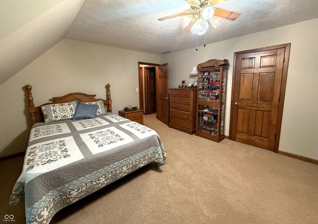 2636 Country Club Road, Spencer, IN 47460