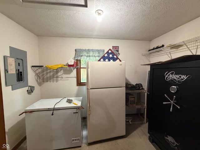 2636 Country Club Road, Spencer, IN 47460