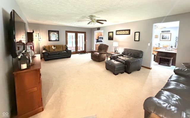2636 Country Club Road, Spencer, IN 47460