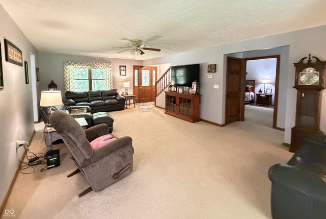 2636 Country Club Road, Spencer, IN 47460