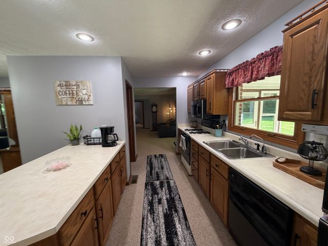 2636 Country Club Road, Spencer, IN 47460