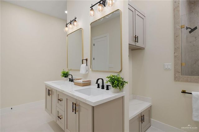 7820 N 38th Street, Mcallen, TX 78504