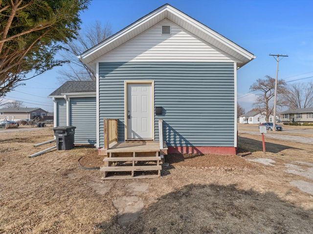 621 7th Avenue, Rock Island, IL 61201