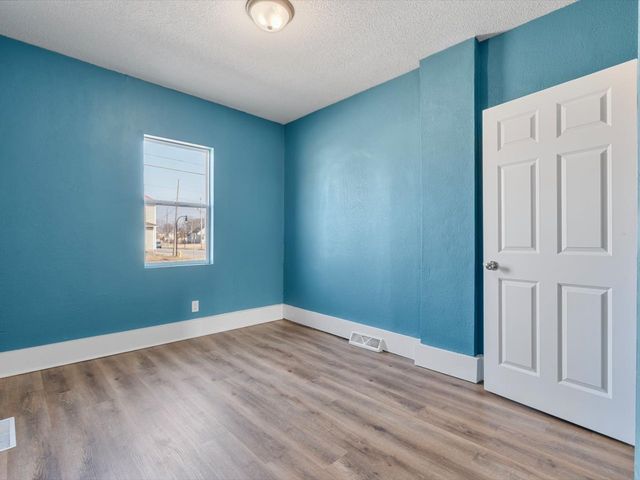 621 7th Avenue, Rock Island, IL 61201