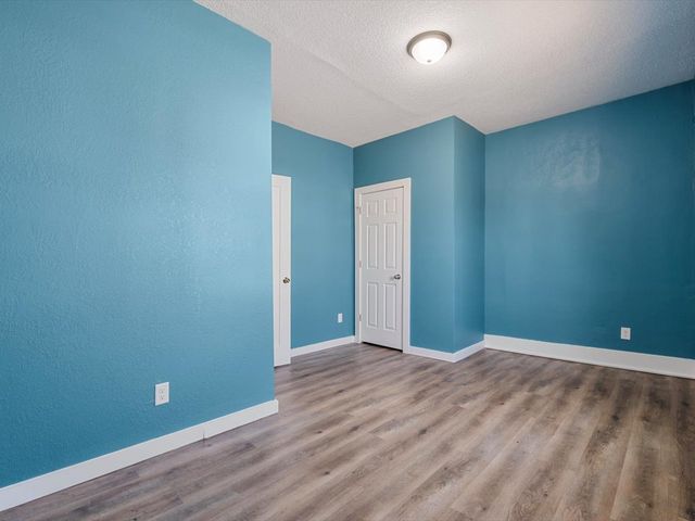 621 7th Avenue, Rock Island, IL 61201