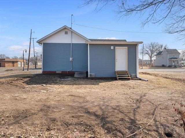 621 7th Avenue, Rock Island, IL 61201