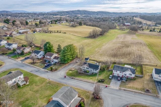 403 Millwood Drive, Johnson City, TN 37615