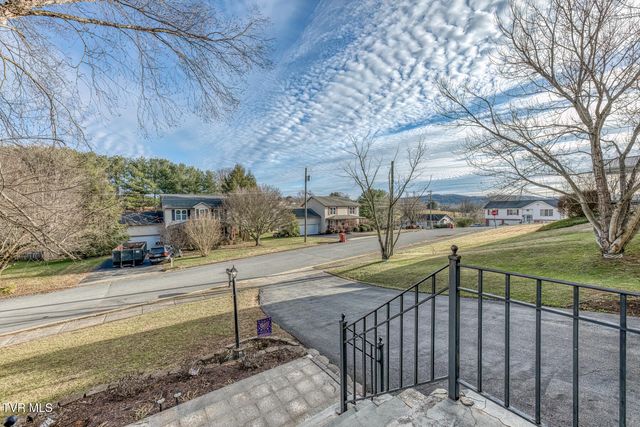 403 Millwood Drive, Johnson City, TN 37615