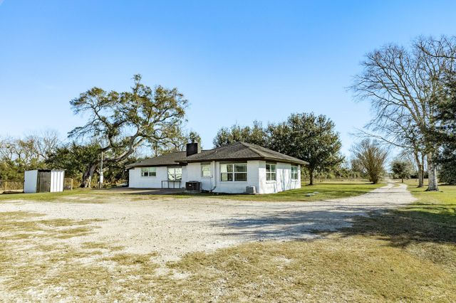 5359 County Road 397, Alvin, TX 77578