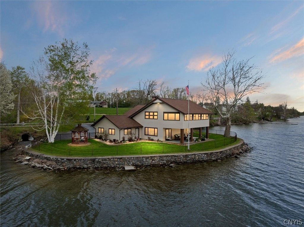 5072 West Lake Road, Owasco, NY 13021