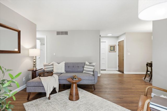 6869 Langford Drive, Edina, MN 55436