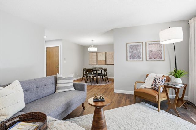 6869 Langford Drive, Edina, MN 55436
