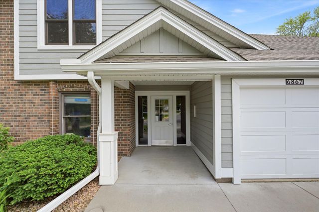 6869 Langford Drive, Edina, MN 55436