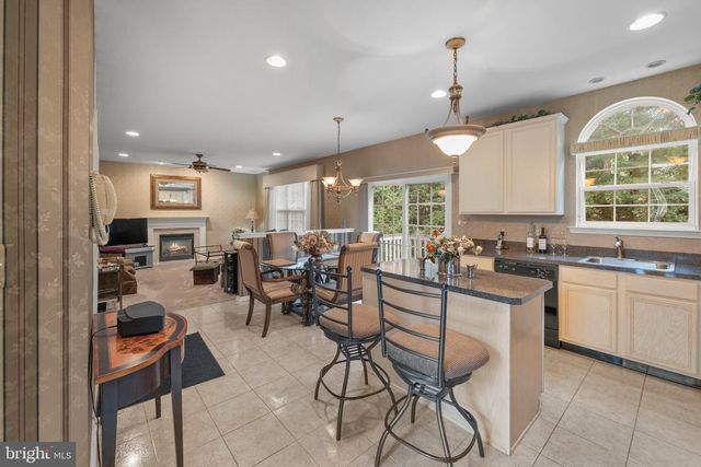8 GANDER CT, Sicklerville, NJ 08081