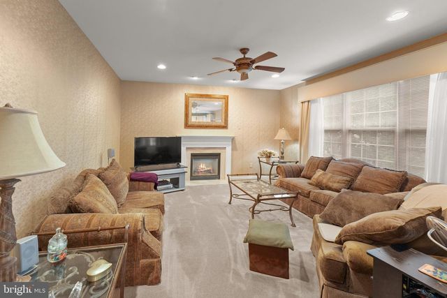 8 GANDER CT, Sicklerville, NJ 08081