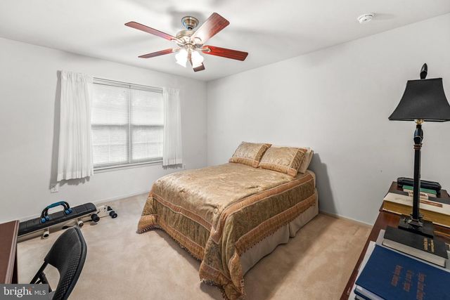 8 GANDER CT, Sicklerville, NJ 08081