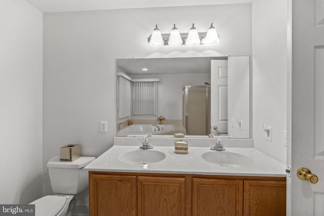 8 GANDER CT, Sicklerville, NJ 08081