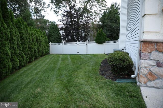 8 GANDER CT, Sicklerville, NJ 08081