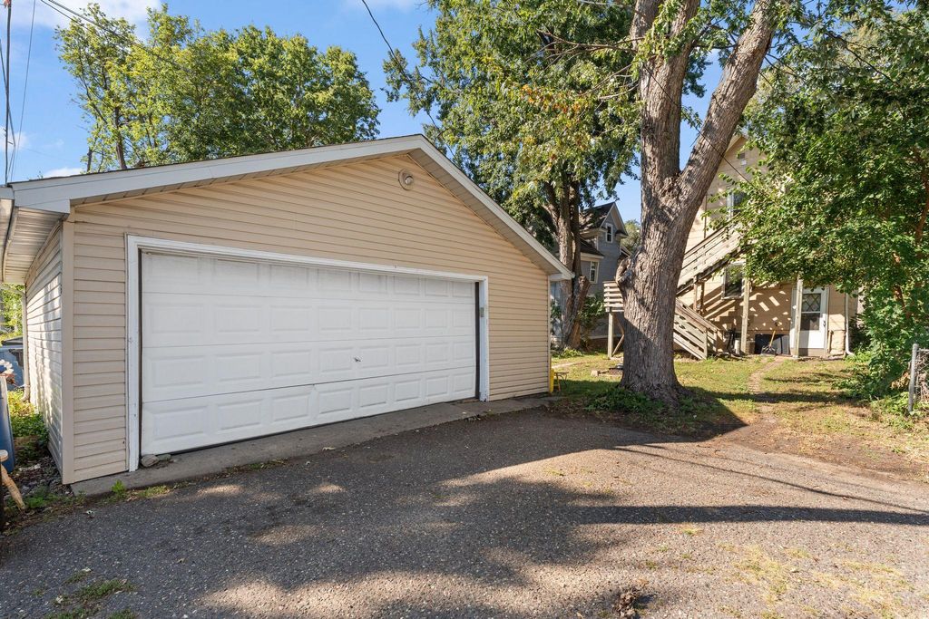 1076 25th Avenue SE, Minneapolis, MN 55414 — photo 2