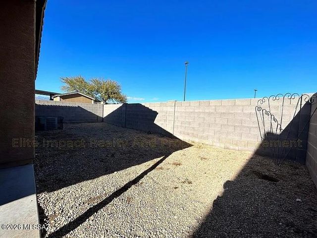1037 S Speckled Stone Way, Tucson, AZ 85710