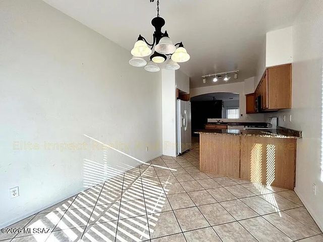 1037 S Speckled Stone Way, Tucson, AZ 85710