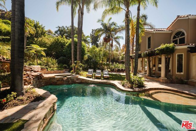 16799 Monte Hermoso Drive, Pacific Palisades (los Angeles), CA 90272