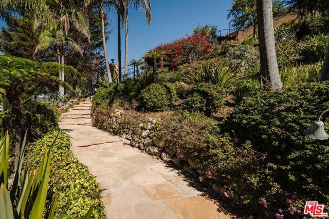 16799 Monte Hermoso Drive, Pacific Palisades (los Angeles), CA 90272