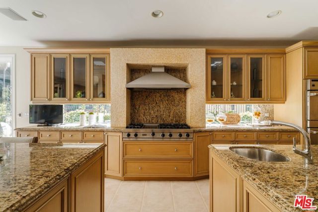 16799 Monte Hermoso Drive, Pacific Palisades (los Angeles), CA 90272