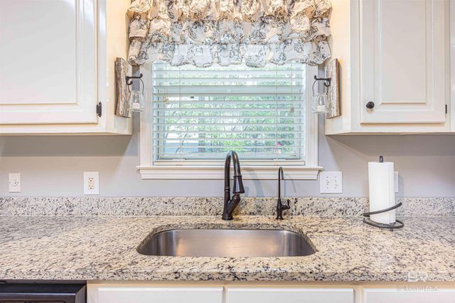 104 Woodside Drive, Daphne, AL 36526