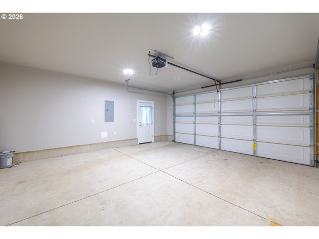 160 BRAXTON Ct, Roseburg, OR 97471