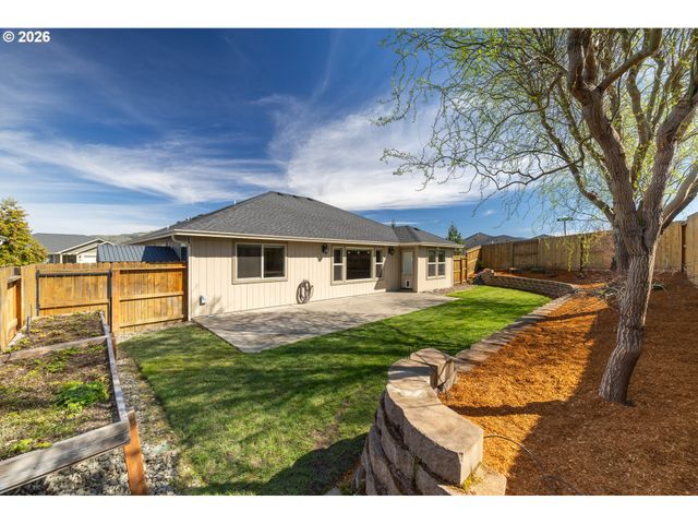 160 BRAXTON Ct, Roseburg, OR 97471