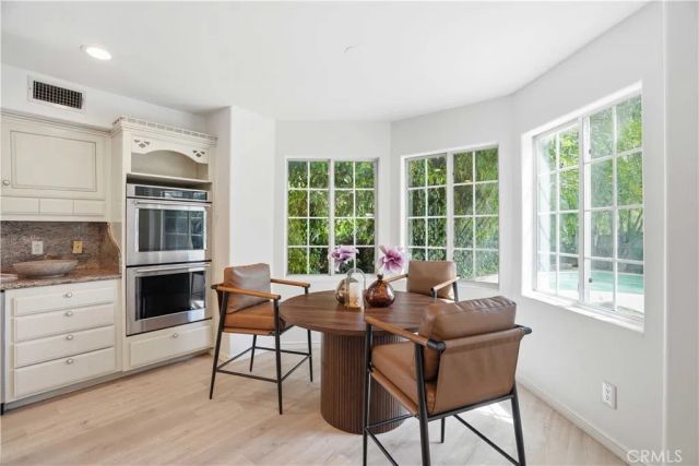 5224 Woodlake, Woodland Hills, CA 91367