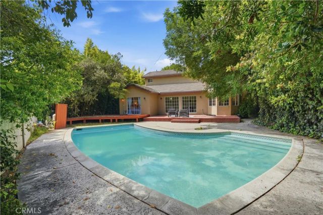 5224 Woodlake, Woodland Hills, CA 91367