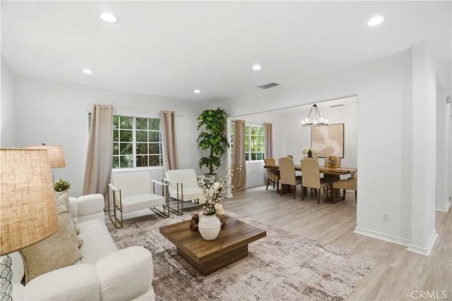 5224 Woodlake, Woodland Hills, CA 91367