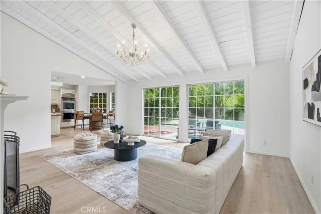 5224 Woodlake, Woodland Hills, CA 91367