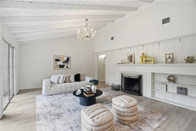 5224 Woodlake, Woodland Hills, CA 91367